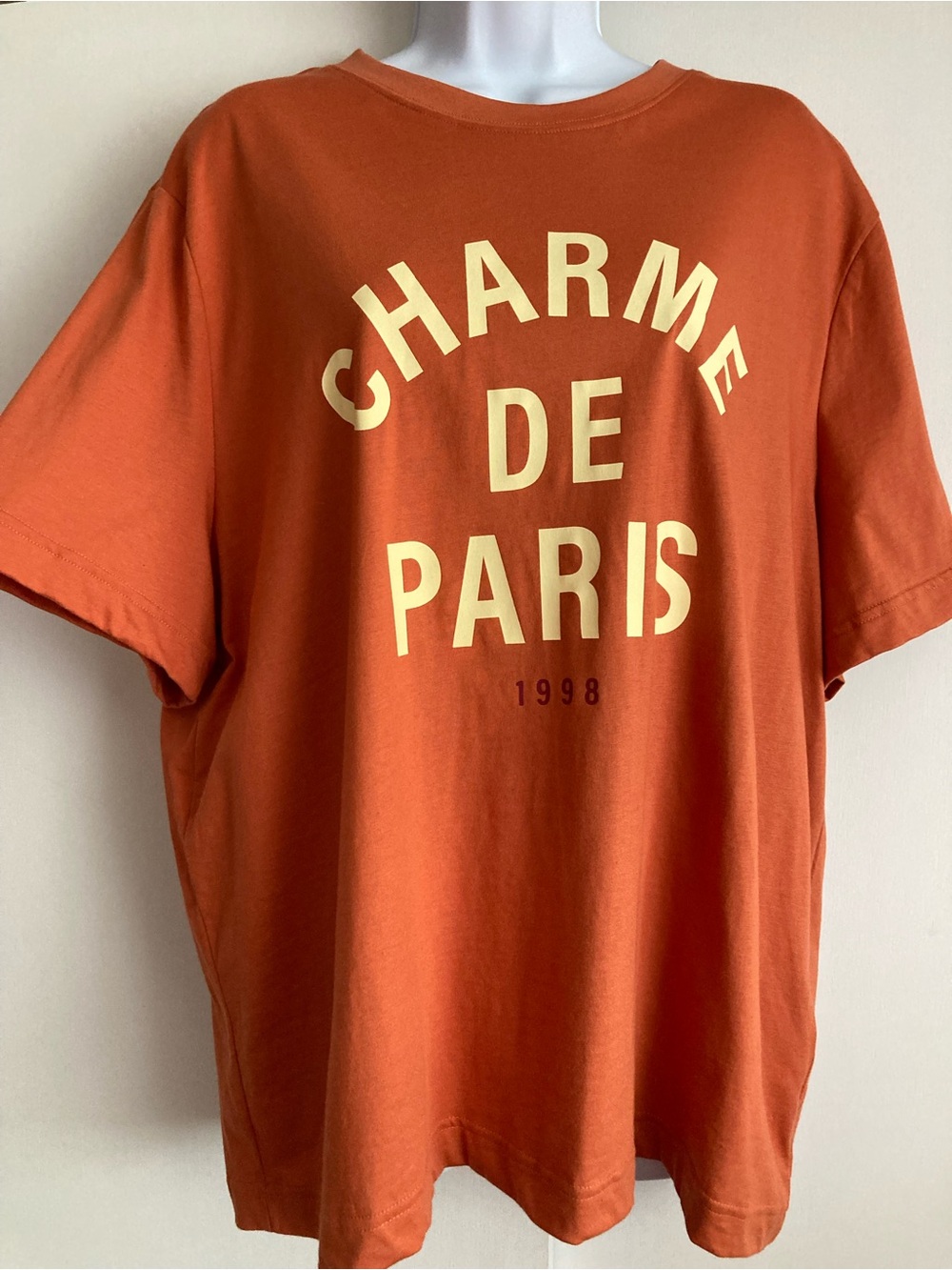 H&M Burnt Orange Short Sleeve “Charme De Paris” Graphic Tee, NWOT Sz XL